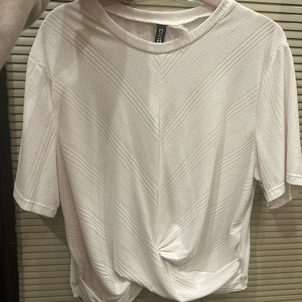 short sleeve knot top from H&M size L